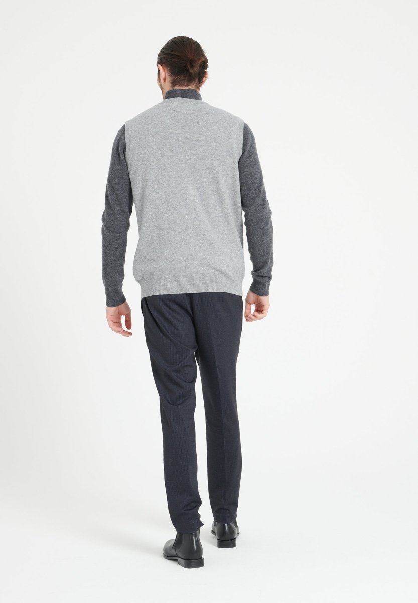 Men's Sleeveless Cashmere V-Neck Vest – Light Grey | LUKE 9